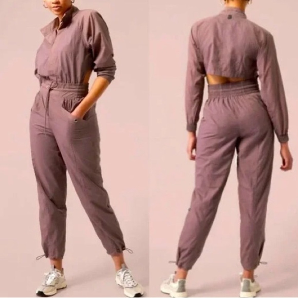 Athleta x Alicia Keys Utility‎ Jumpsuit Size 6 Open Back Lightweight